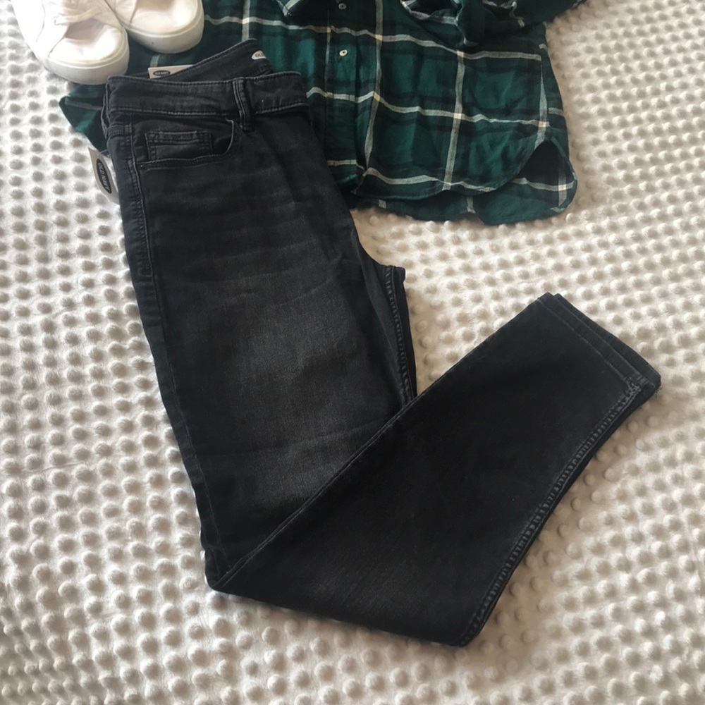 Old Navy Rockstar Super Skinny Jeans